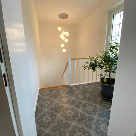 Stilvolles Domizil Im Zentrum Von * أونا